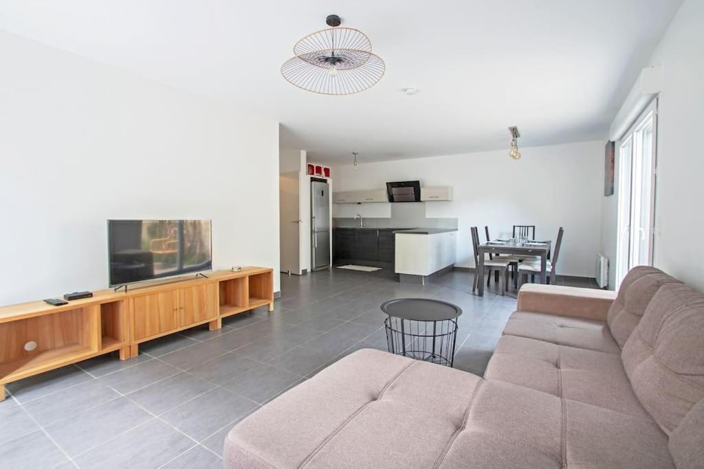 Le P'Tit Rimbaud, 6 Pers, Parking Prive, Jardin,Wifi Apartment Montpellier Exterior photo